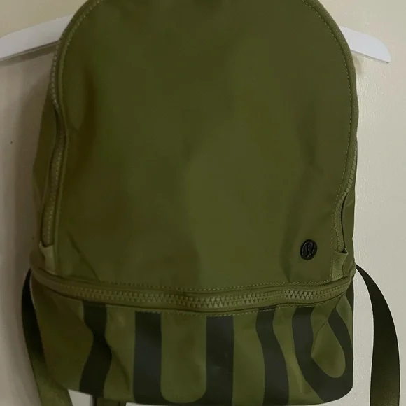 Lululemon mini backpack  used a couple of times  perfect condition